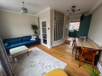 1 Bed Maisonette, St. John Street, EC1V