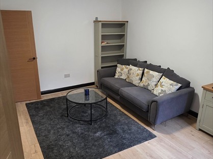 Room in a Shared House, Mottram Rd, SK14