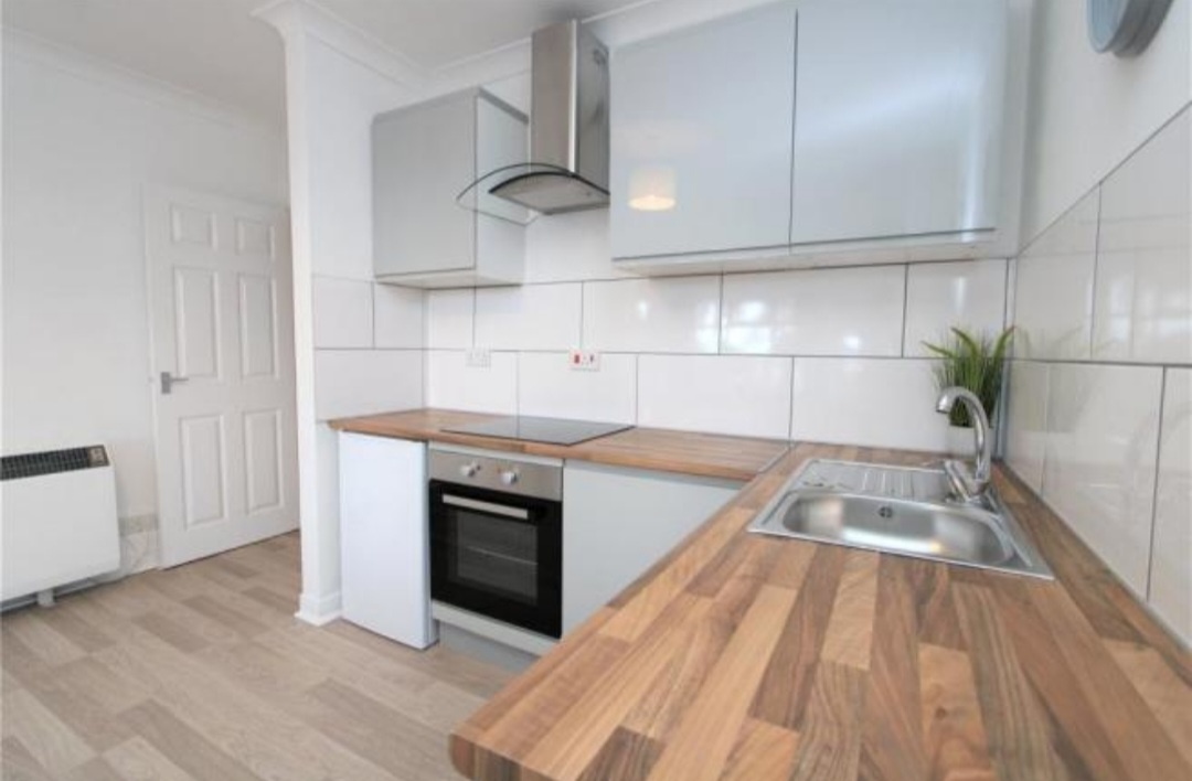 1 Bed Flat, Cobden Avenue, SO18, N1 7GU
