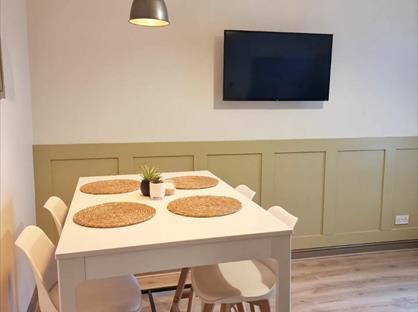 Room in a Shared House, Cunliffe Street, LL11