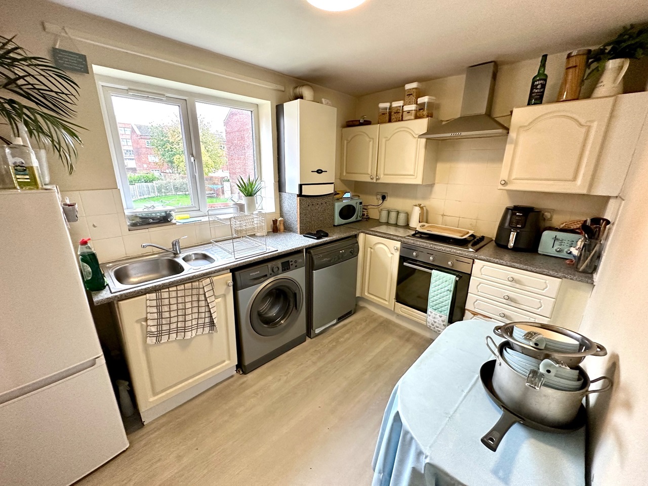 Birkenhead 2 Bed Flat, Watson Court, CH41 To Rent Now for £700.00 p/m