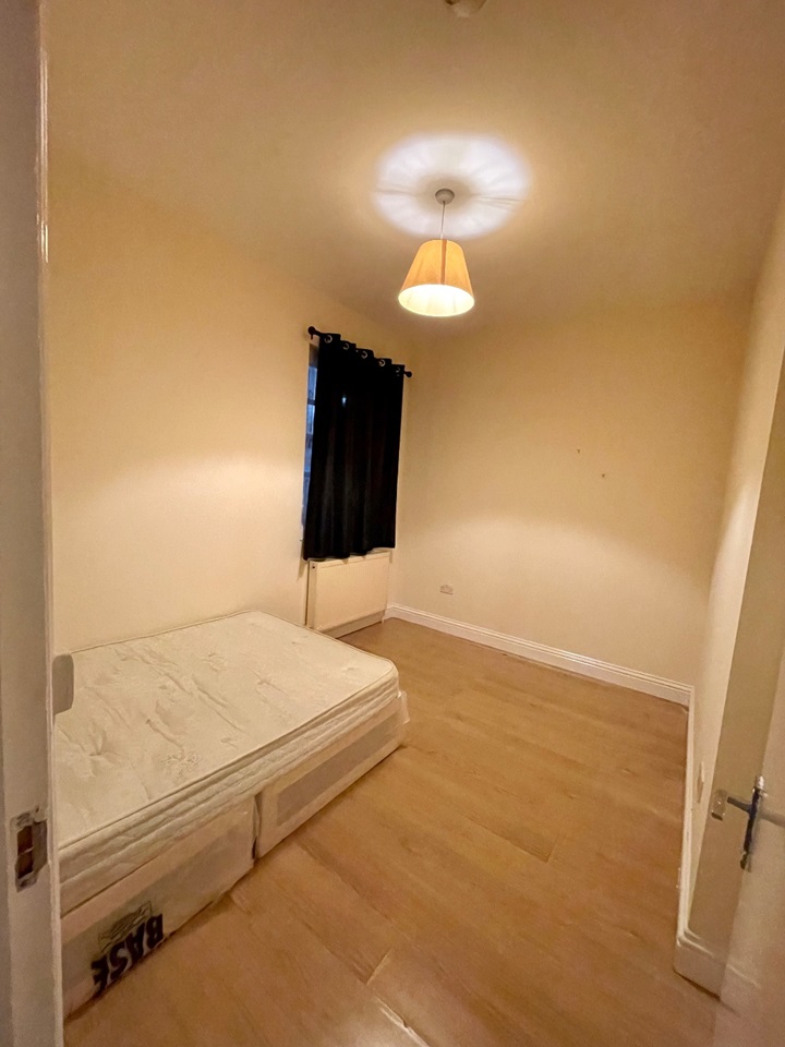 Dagenham 2 Bed Flat, Rainham Road South, RM10 To Rent Now for £