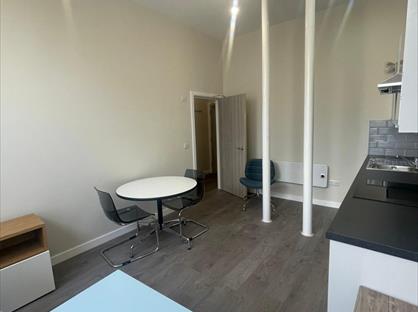 1 Bed Flat, Station Road, WF17