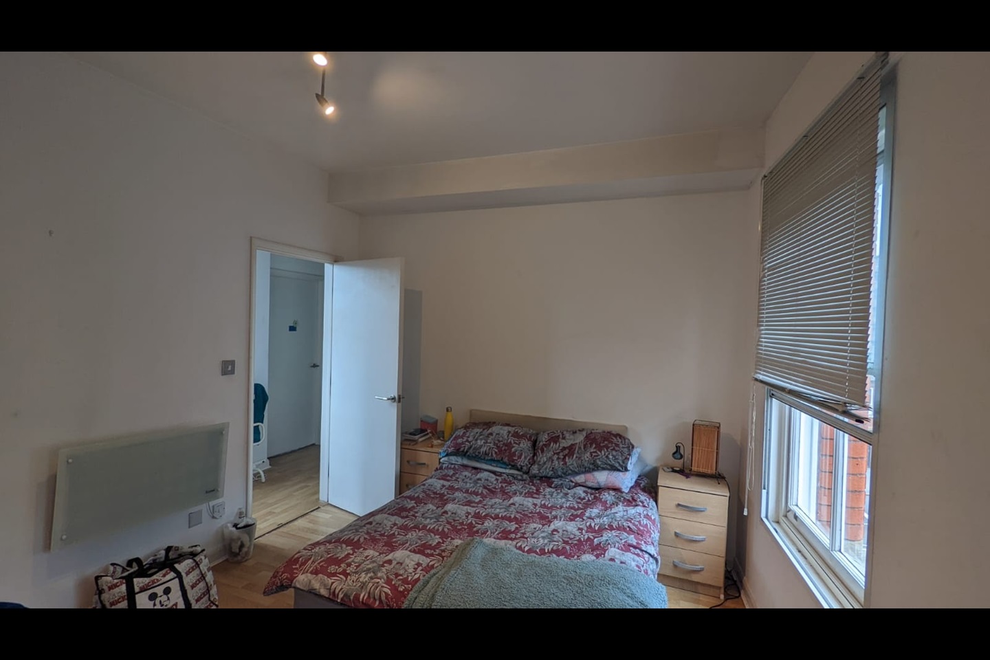 3 Bed Flat, Regent Court, NG1 photo 2