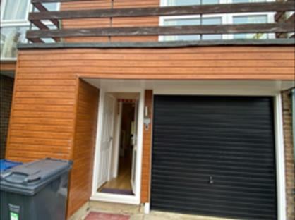 3 Bed Semi-Detached House, Milton Lawns, HP6