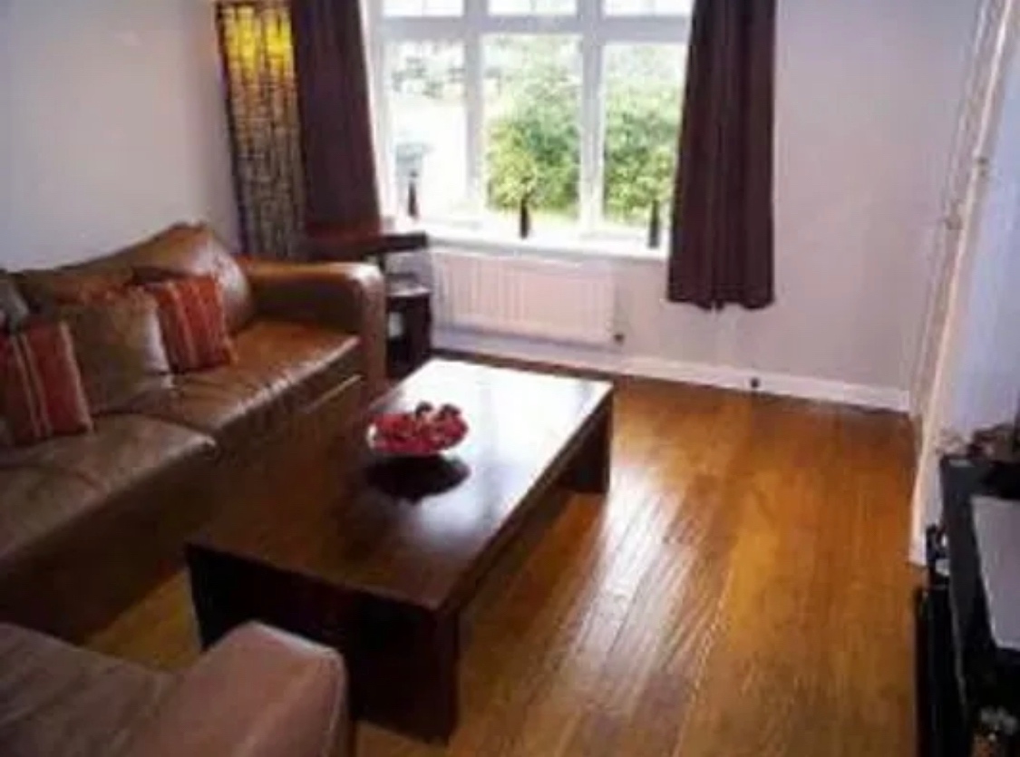 3 Bed End Terrace, Mclaren Fields, LS13 photo 4