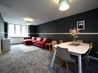 3 Bed Flat, Saunders Street, EH3