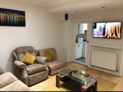 Room in a Shared House, Beaver Road, TN23