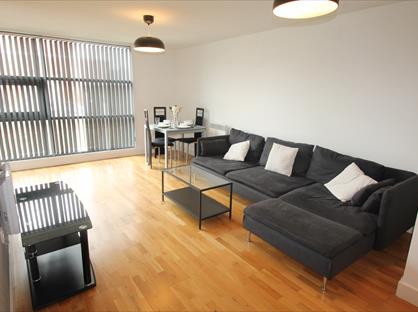 2 Bed Flat, Colquitt Street, L1