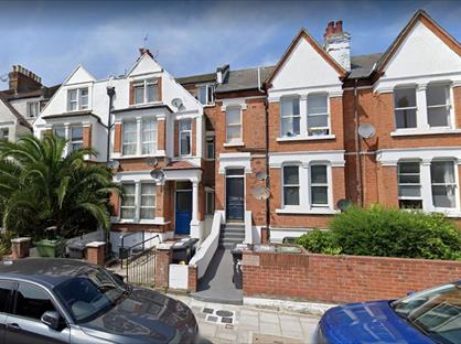 Studio Flat, Knollys Road, SW16