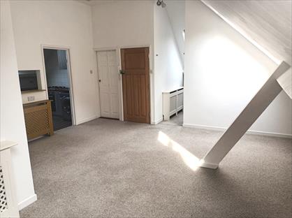1 Bed Flat, Iddesleigh Road, BH3