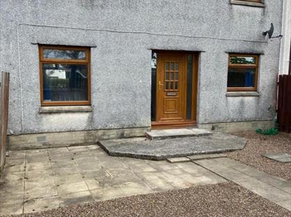 3 Bed Terraced House, Carron Place, KA12