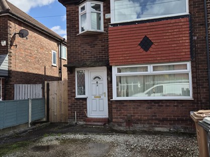 3 Bed Semi-Detached House, Wilham Avenue, M30