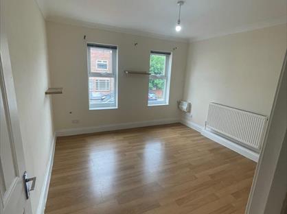 2 Bed Flat, Abercromby Avenue, HP12
