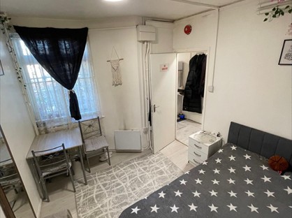 Studio Flat, Broadway, N14