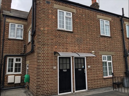 2 Bed Flat, Hook Rise North, KT6