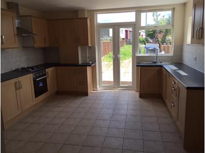 4 Bed Semi-Detached House, Wetmore Road, DE14