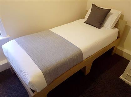 Room in a Shared House, Manton Crescent, S80