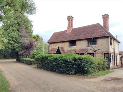 1 bed flat/apartment for rent in 1 Bed Flat, Loseley Park, GU3