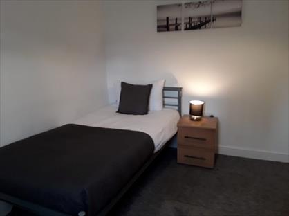 Room in a Shared House, Room 13 8 Canal Road, S80