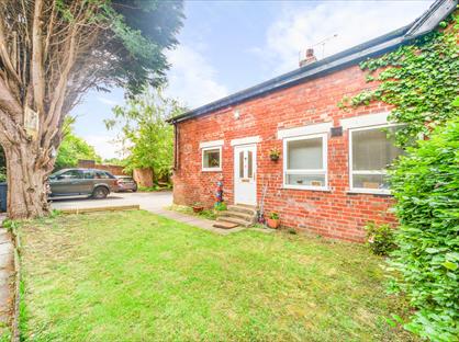 3 Bed Semi-Detached House, Blackwood Cottage, LS17