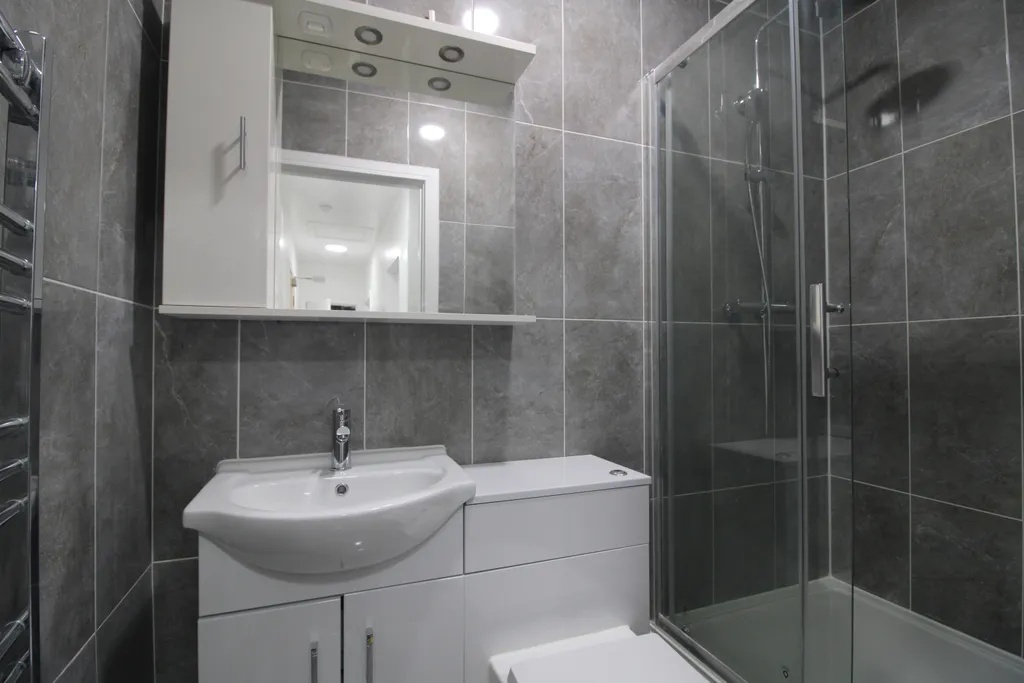 2 Bed Flat, Castle Edge, NG7 photo 3