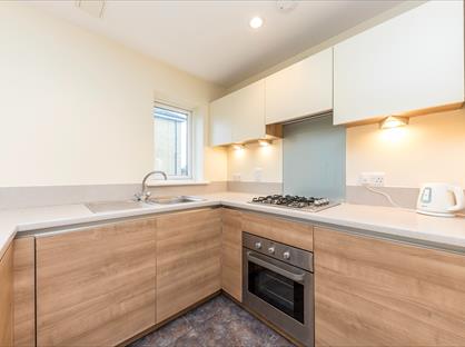 2 Bed Flat, Talehangers Close, DA6