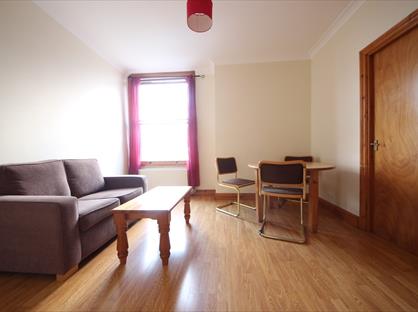 1 Bed Flat, Woodvale, SE23