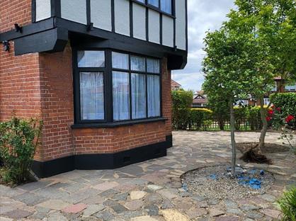 5 Bed Semi-Detached House, Clarendon Gardens, HA9