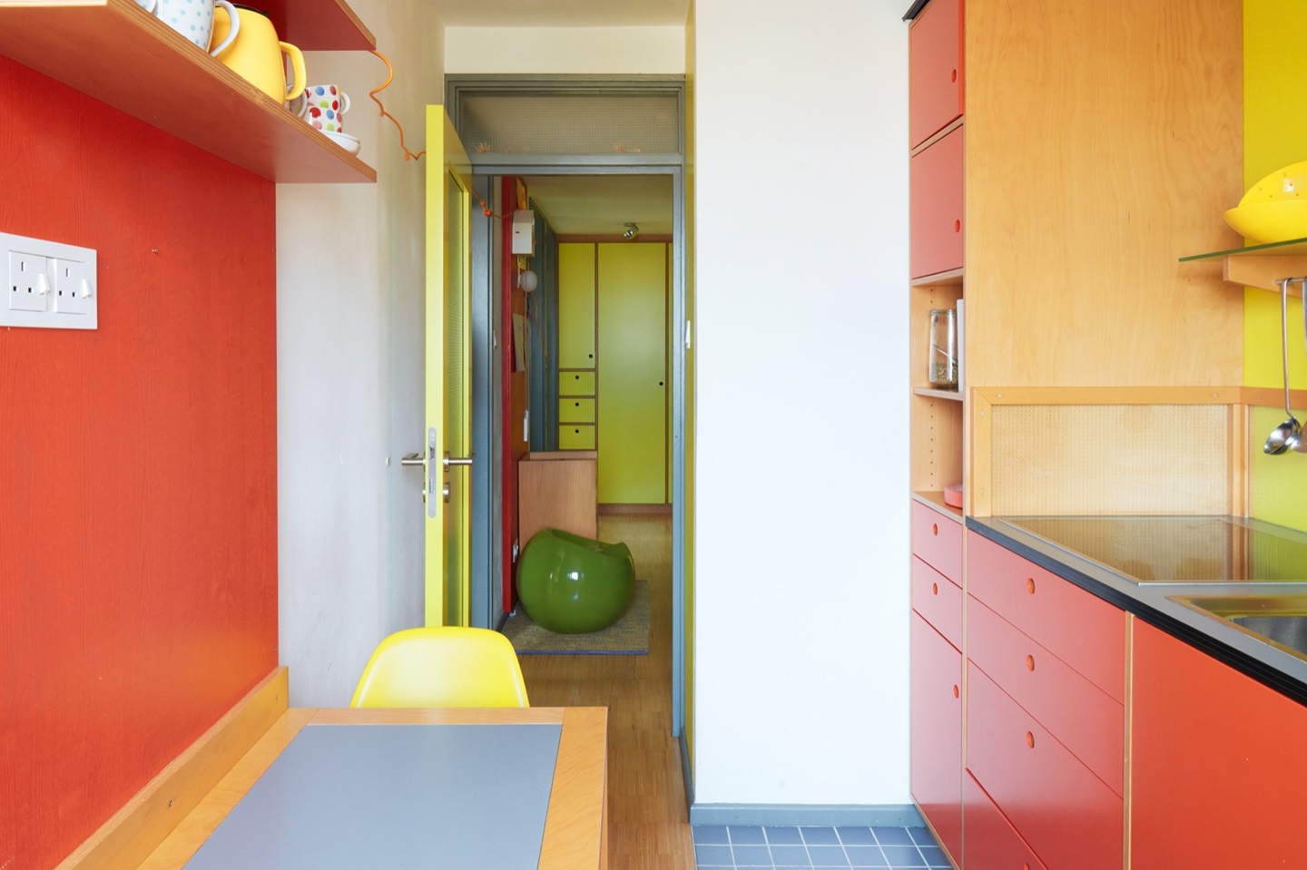 2 Bed Flat, Puteaux House, E2 photo 4