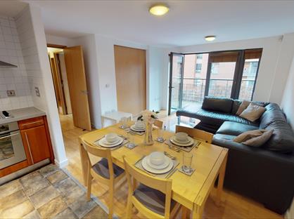 2 Bed Flat, Madison Square, L1