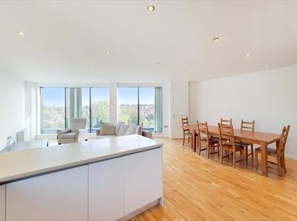 3 Bed Flat, Leigham Court Road, SW16