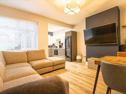 2 Bed Flat, Forest Hall, NE12