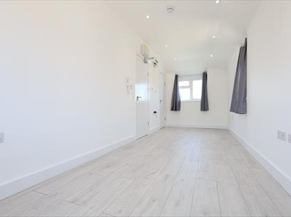 Studio Flat, Kenilworth Avenue, HA2