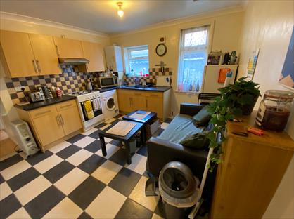2 Bed Flat, Broadlands Road, SO17