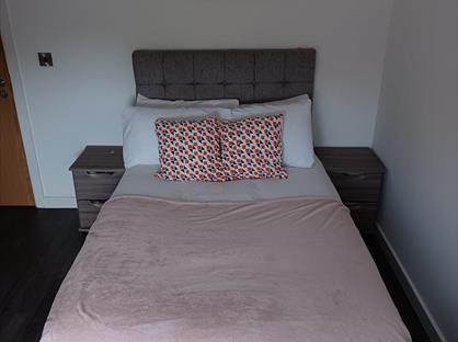 Studio Flat, Lower Bryan Street, ST1