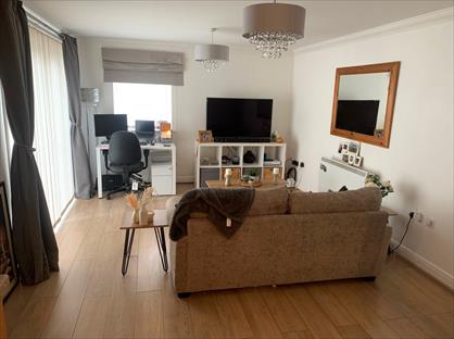 1 Bed Flat, Alicia Crescent, NP20