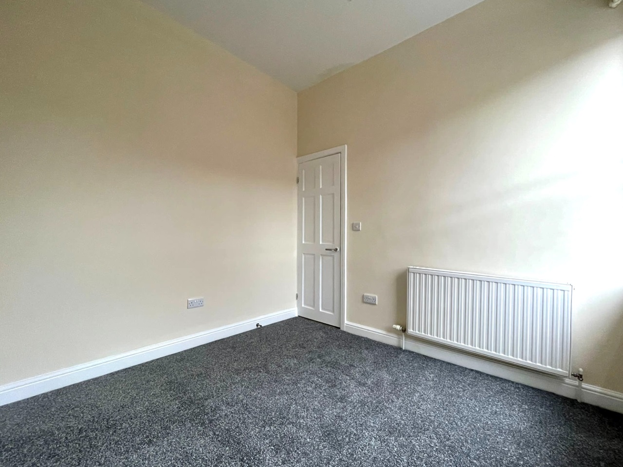 Tyldesley, Manchester 2 Bed Terraced House, Barton Street, M29 To