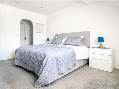 3 Bed Semi-Detached House, Station Road, B49