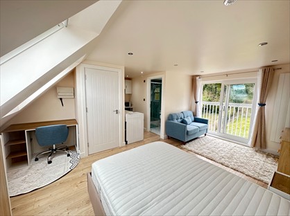 Studio Flat, Underwood Road, HP13