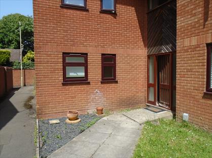 Studio Flat, Greenwood Close, SO51