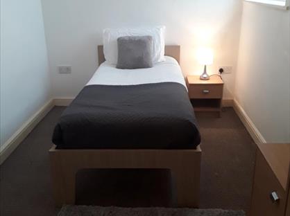 Room in a Shared House, Room 5 8 Canal Road, S80