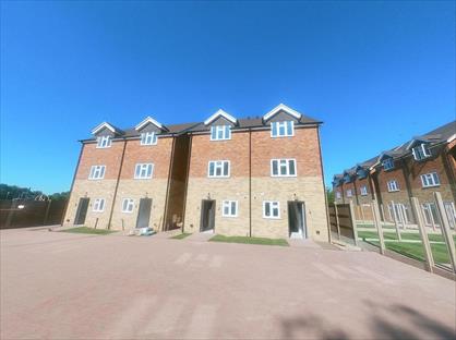 4 Bed Semi-Detached House, Tilthe Farm Road, LU5