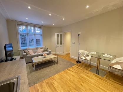 1 Bed Flat, Hammersmith, W6