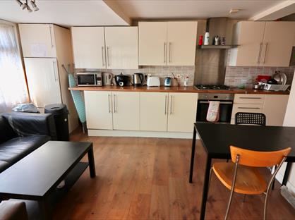 5 Bed End Terrace, Coolfin Road, E16