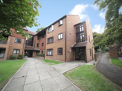 2 Bed Flat, Woodhouse Eaves, HA6