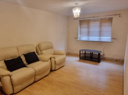 1 Bed Flat, Courtlands Close, WD24