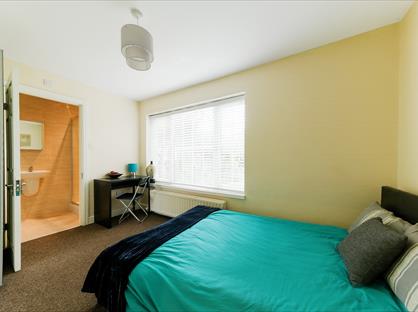 Room in a Shared House, Maisie Webster Close, TW19