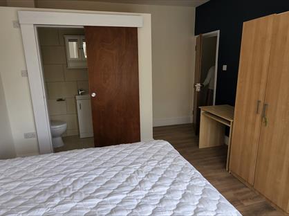 Room in a Shared House, Ilford, IG1