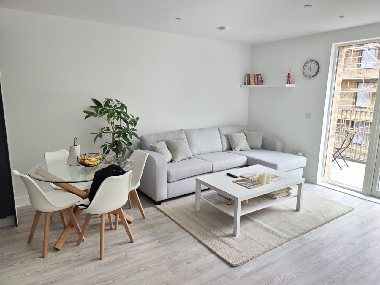 Hounslow Room in a Shared Flat, Braunton Court, TW3 To Rent Now for